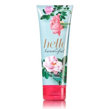 **พร้อมส่ง**Bath & Body Works Hello Beautiful 24 Hour Moisture Ultra Shea Body Cream 226g. ครีมบำรุงผิวสุดเข้มข้น มีกลิ่นหอมติดทนนานตลอดวัน กลิ่นหอมโทนฟรอรัล ดอกไม้หอม กลิ่นหอมนุ่มๆน่ารัก ผสมกันหลายกลิ่นทั้งดอกการ์ดิเนีย มะลิ และแมกโนเลีย หอมหรูมีระดั