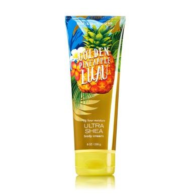Bath & Body Works Golden Pineapple Luau 24 Hour Moisture Ultra Shea Body Cream 226g. ครีมบำรุงผิวสุดเข้มข้น เติมความชุ่มชื่นให้กับผิวที่ต้องการการบำรุงเป็นพิเศษอีกทั้งมีกลิ่นหอมติดทนนานตลอดวัน กลิ่นหอมสับปะรดผสมมะม่วง เมื่อผสมกันแล้ว กลิ่น