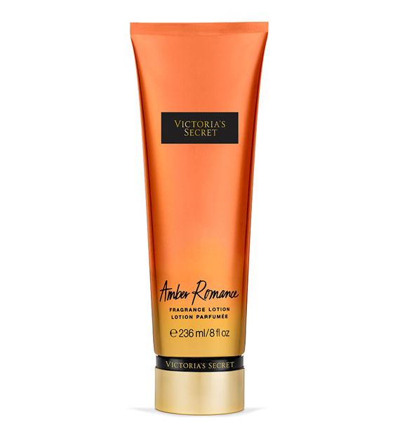Victoria's Secret Fantasies Amber Romance Fragrance Lotion 236ml. โลชั่นน้ำหอม ที่ช่วยกักเก็บความชุ่มชื่นยาวนาน 24 ชม. และให้กลิ่นหอมติดทนนาน กลิ่นนี้จะเป็นกลิ่นหอมอ่อนๆของดอกไม้ ผสมกับกลิ่นวนิลานุ่มละมุนอันโดดเด่น ได้กลิ่นแล้วชวนให้อยู่ใ