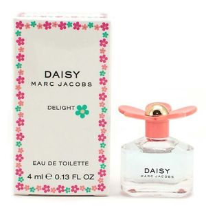 MARC JACOBS Daisy Delight Eau de Toilette ขนาดทดลอง 4ml. สเปรย์น้ำหอม Daisy Delight EDT (ลิมิเท็ต อิดิชั่น)กลิ่นหอมให้จากน้ำหอม Daisy สำหรับหญิงสาว บางเบา สดชื่นและสนุกสนาน