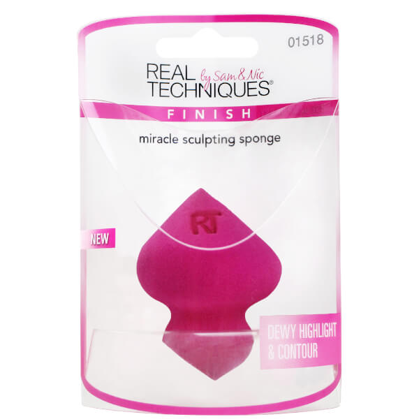 **พร้อมส่ง**Real Techniques Miracle Sculpting Sponge ฟองน้ำสีชมพูน่ารัก 2 อิน 1 ใช้ได้ทั้งคอนทัวร์ และไฮไลท์ที่เป็นเนื้อครีมหรือเนื้อน้ำ ให้เนียนเรียบขึ้น ด้านเล็กสำหรับทำไฮไลท์ใต้หน้า หน้าผาก ส่วนด้านกว้างสำหรับเน้นคอนทัวร์บริเวณโหนกแก้ม ไรผม ปรับรูปหน้า