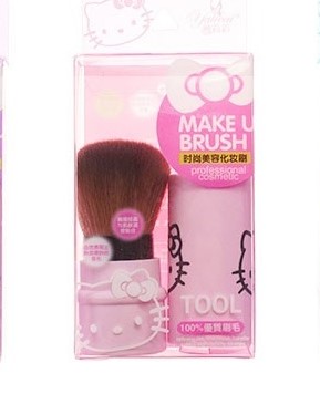 Hello Kitty Kabuki Face Brush แปรงคาบูกิคิตตี้สุดแสนน่ารัก ขนแปรงนิ่มเว่อร์อลังการมาก มีฝาผิดให้พกพาได้อย่างง่ายดาย ใช้ปัดได้ทั่วทั้งหน้า