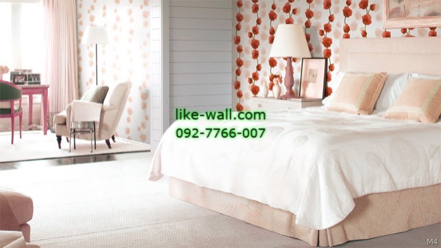 ตัวอย่างภายในห้องนอนตกแต่งด้วย วอลเปเปอร์ ลายดอกไม้น่ารัก สีแดง