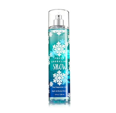 Bath & Body Works Fresh Sparkling Snow Fine Fragrance Mist 236 ml. สเปร์ยน้ำหอมที่ให้กลิ่นติดกายตลอดวัน กลิ่นผลแพร์ผสมกับเมล่อน และแต่งปลายกลิ่นให้หอมนุ่มขึ้นด้วยกลิ่นมัคส์คะ