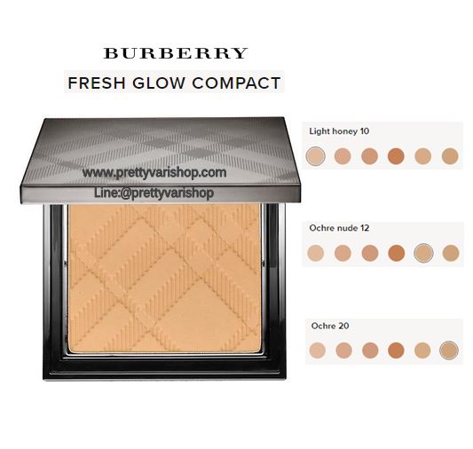 BURBERRY Fresh Glow Compact Luminous Foundation แป้งผสมรองพื้น ที่ใช้ได้ทั้งแบบแห้งและแบบเปียก มอบสัมผัสที่บางเบา ปกปิดระดับกลาง ไม่หนักหน้า ด้วย polymers และ advanced prisma technology ช่วยให้แป้งกลืนเป็นเนื้อเดียวกับผิว ปรับสีผิวให้สม่ำเสมอ 