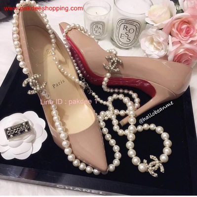 Christion Louboutin งานหนังแท้ เป็นหนังแก้ว รุ่นนี้สวย สูงยาวเข่าดีมากเมื่อสวมใส่