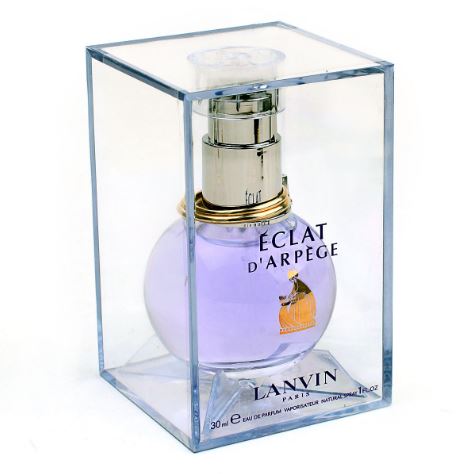 Lanvin Eclat D'Arpege Eau de Parfum 30ml. น้ำหอมสำหรับสุภาพสตรี ตัวแทนความอ่อนหวานดั่งสาวน้อยแรกรุ่นแสนน่ารัก กลิ่นหอมยอดนิยมจากแบรนด์ Lanvin ที่ขึ้นชื่อเรื่องความหรูหราและมีสไตล์ไม่ซ้ำใคร โดดเด่นด้วยกลิ่นหอมบางเบาละมุนละไมจากดอกไม้หลากชน