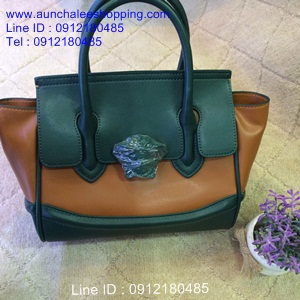 Versace bag  Hiend size 25 cm งานหนังแท้ งานสวยเนี๊ยบ พร้อมส่งคะ