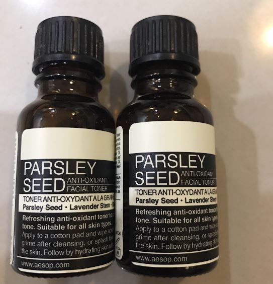 Aesop Parsley Seed Anti-Oxidant Facial Toner ขนาดทดลอง 15ml. โทนเนอร์ที่อุดมด้วยสารต้านอนุมูลอิสรเหมาะสำหรับทุกสภาพผิว รวมทั้งผิวแห้งและผิวแพ้ง่าย สูตรอ่อนโยนที่มอบการปลอบประโลม ปรับสมดุล และช่วยปกป้องผิวได้อย่างมีประสิทธิภาพด้วยสารต้านอนุมูลอ