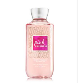 **พร้อมส่ง**Bath & Body Works Pink Cashmere Shea & Vitamin E Shower Gel 295ml. เจลอาบน้ำกลิ่นหอมติดกายนานตลอดวัน เนื้อเจลเข้มข้นบำรุงผิวให้รู้สึกชุ่มชื่นตั้งแต่ครั้งแรกที่ใช้เลยค่ะ กลิ่นหอมแอมเบอร์วนิลลา กับดอกมะลิ หวานหอมเซ็กซี่ค่ะ