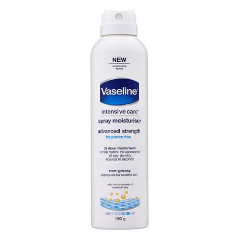 Vaseline Intensive Care Spray Moisturiser Advanced Strength Fragrance Free 190 g. โลชั่นบำรุงผิวในรูปแบบสเปร์ย สูตรสำหรับผิวแพ้ง่าย เพราะไม่มีส่วนผสมของน้ำหอม ให้ความชุ่มชื่นกับผิว  เนื้อของผลิตภัณฑ์คล้ายๆโลชั่นทั่วไป แต่ให้ความรู้สึกเบาเหมือนน