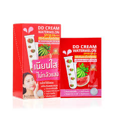 Jula's Herb DD CREAM WATERMELON SPF50 PA+++ ครีม เนื้อครีมแตกตัวเป็นน้ำแร่ บางเบา เกลี่ยง่าย ซึมทันทีที่ทา และไม่ทำให้ผิวหน้ามันระหว่างวัน พร้อมกันน้ำ