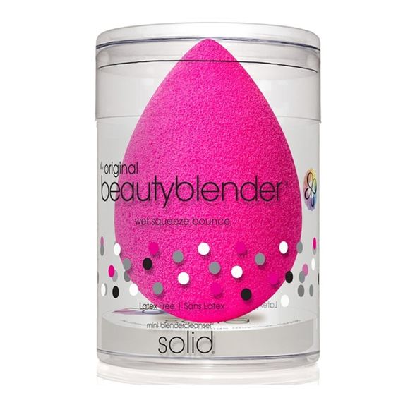 Beautyblender Sponge - Pink ฟองน้ำแต่งหน้ารูปไข่สีชมพู ลงรองพื้น บีบี หรือเบส ได้มีประสิทธิภาพดุจช่างแต่งหน้ามาเอง ด้วยรูปทรงไข่ทำให้ลงเครื่องสำอางชนิดเบส บีบี หรือรองพื้น ได้ทั่วถึงทุกซอกมุมบนใบหน้าไม่ว่าจะเป็นร่องแก้ม ซอกจมูก ไรผม ช่วยให้กา