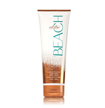 Bath & Body Works At The Beach 24 Hour Moisture Ultra Shea Body Cream 226g. ครีมบำรุงผิวสุดเข้มข้น มีกลิ่นหอมติดทนนาน ด้วยกลิ่นหอมสดชื่นกลิ่นไอทะเลเย็นๆ และกลิ่มหอมนุ่มของมะพร้าว ให้ความรู้สึกสดชื่นกระปรี้กระเปร่า