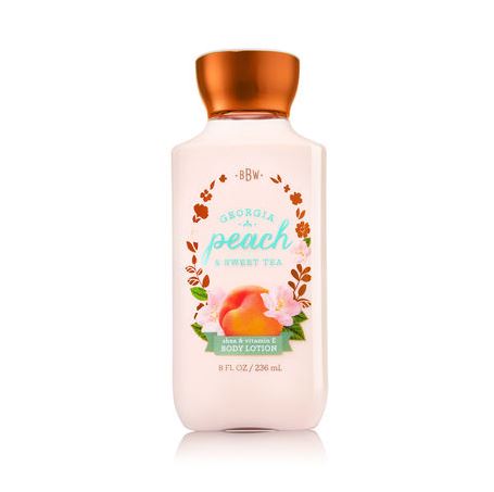 Bath & Body Works Georgia Peach & Sweet Tea Shea & Vitamin E Body Lotion 236 ml. โลชั่นบำรุงผิวสุดพิเศษ กลิ่นหอมหวานของลูกพีช ผสมกลิ่นใบชา หอมหวานไม่ซ้ำใครคะ