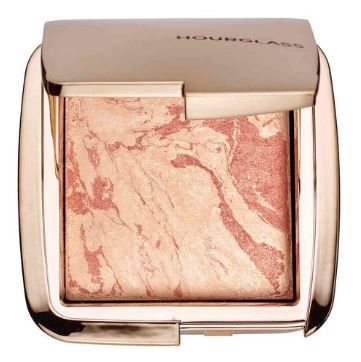 HOURGLASS Ambient Strobe Lighting Blush สี Brilliant Nude บลัชออนพิกเม้นท์แน่นที่จะช่วยเพิ่มมิติให้พวงแก้มของสาวๆ ได้อย่างเป็นธรรมชาติ พร้อมด้วยเนื้อที่เนียนนุ่ม เกลี่ยง่าย กระจายตัวได้ดี แถมยังเป็นสูตร Hypo-Allergenic ที่ เหมาะสำหรับทุกสภาพ