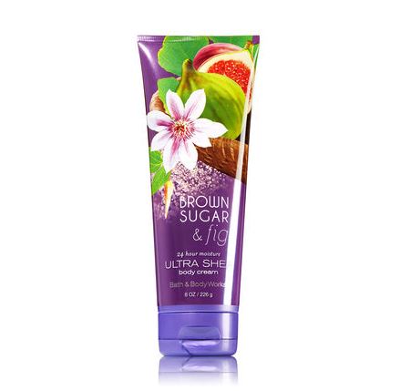Bath & Body Works Brown Sugar & Fig 24 Hour Moisture Ultra Shea Body Cream 226g. ครีมบำรุงผิวสุดเข้มข้น มีกลิ่นหอมติดทนนาน ด้วยกลิ่นหอมอบอุ่นละมุนของน้ำตาลแดง ผสมกับกลิ่นผล Fig หอมหวานนุ่มๆค่ะ