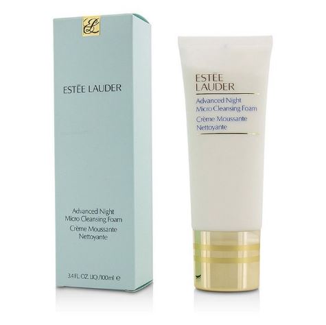 Estee Lauder Advanced Night Micro Cleansing Foam 100ml. คลีนเซอร์ สูตรช่วยปรับสภาพผิวจะเปลี่ยนเป็นโฟมเนื้อนุ่มบางเบา ช่วยทำความสะอาดเครื่องสำอางและสิ่งสกปรกตกค้างรวมทั้งฝุ่นควัน