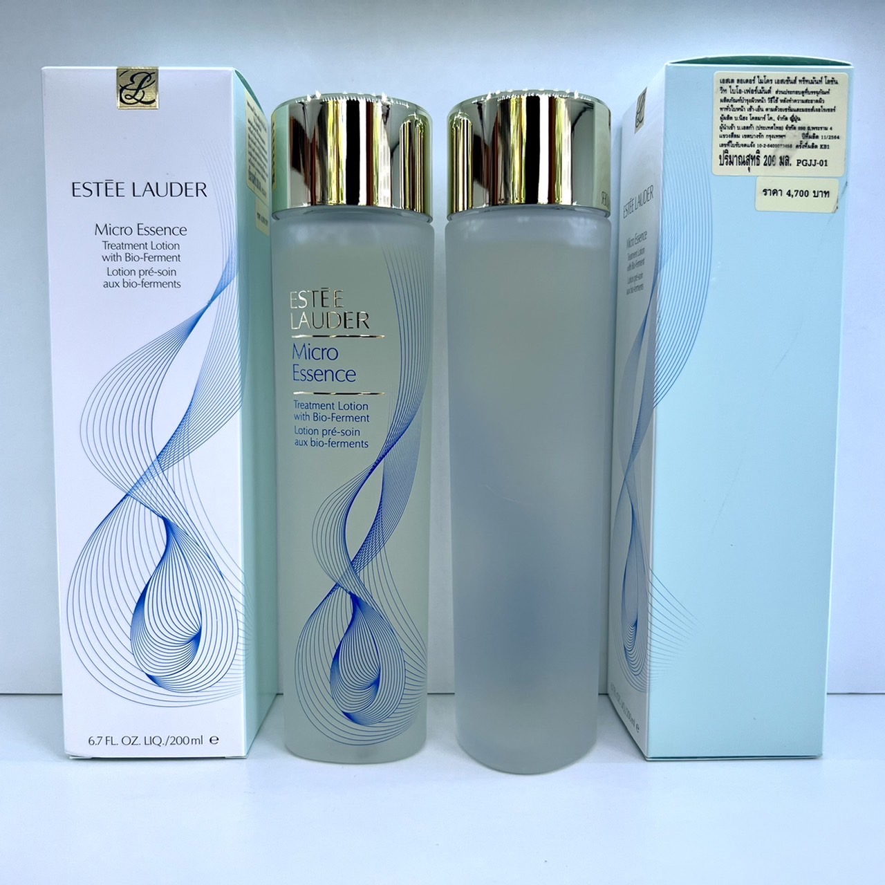 ESTEE LAUDER Micro Essence Skin Activating Treatment Lotion 200ml. เอสเซนส์ในรูปโลชั่น ช่วยเสริมพื้นฐานที่ดีให้ผิว ดูมีสุขภาพดี ปลุกให้ผิวดูเปล่งประกาย แลดูอ่อนเยาว์ เผยความเปล่งประกายดุจนางฟ้า