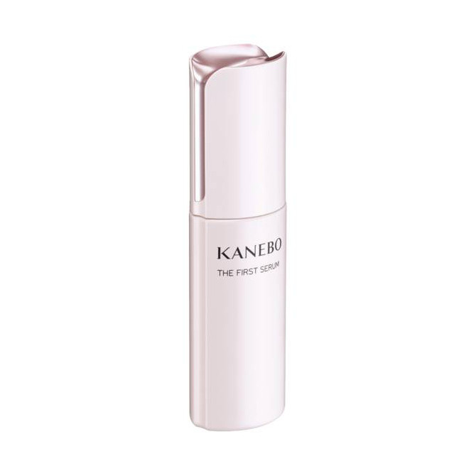 KANEBO THE FIRST SERUM 60ml. เซรั่มขั้นตอนแรกของการบำรุงผิวหลังล้างหน้า เติมความชุ่มชื้นอย่างเต็มเปี่ยม ช่วยให้ผิวเงางามเปล่งประกายทุกครั้งที่ใช้ ปรับสมดุลให้ผิวเปล่งประกาย นุ่มลื่น เนื้อสัมผัสที่เนียนลื่นชุ่มฉ่ำ มอบความชุ่มชื้นหักับผิวอย่างทั่ว