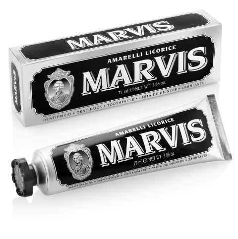 MARVIS Amarelli Licorice Toothpaste 75ml. (หลอดสีดำ) ยาสีฟันชั้นเลิศจากอิตาลี สูตรหอมสดชื่น หอมหวานจากลูกอม Amarelli การร่วมมือกับ Amarelli ผู้ผลิตลูกอมระดับโลกที่มีประวัติอย่างยาวนาน พร้อมรสชาติหวานปนขมนิดๆ ตามฉบับของ Amarelli ซึ่งจะทำให้เพลิดเ