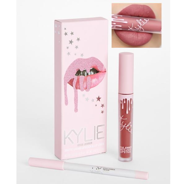 **พร้อมส่ง**Kylie The Birthday Collection Twenty Lip Kit ชุดลิปแมท 1 แท่ง + ดินสอลิปไลน์เนอร์ 1 แท่ง สีโทนชมพูกุหลาบตุ่นๆสไตล์สายฝ. ไม่หวานไม่ดุเกินไป เป็นสีใหม่ ในแพคเกจลิมิเต็ดห้ามพลาด