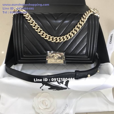 Chanal boy original leather size 10" งานสวยเหมือนแท้มากที่สุด 