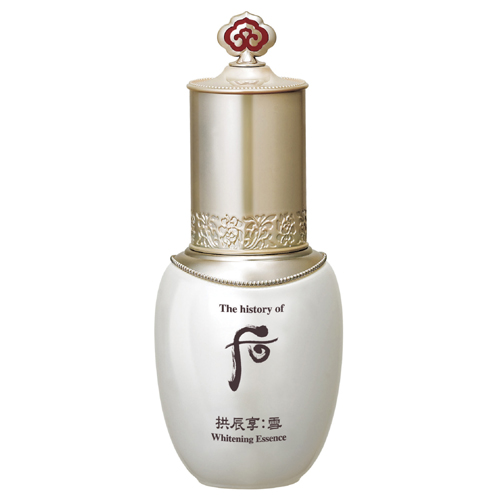 The History of Whoo Gongjinhyang Seol Whitening Essence 45ml. ไวท์เทนนิ่งเอสเซ็นส์ที่ตรงเข้าบำรุงเพื่อความกระจ่างใส และผิวที่เรียบเนียบเนียนสม่ำเสมออย่างพร้อมกัน มอบความชุ่มชื่นเข้มข้นแก่ผิว ให้ความกระจ่างใสอย่างรู้สึกได้ทันทีที่ใช้ ผิวกระจ่