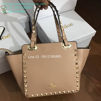 Valentino rock stud bag Top Hiend size 20 cm ทำจากหนังแท้ งานสวยมาก 