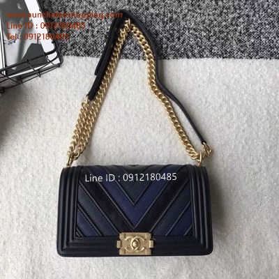 Chanal boy original leather size 10" งานหนังแท้ งานสวยเหมือนแท้มากที่สุด 