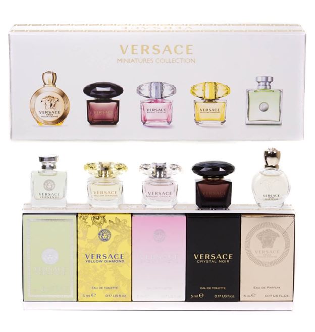Versace Miniatures Collection 2017 For Women ชุดเซ็ทน้ำหอม 5 กลิ่นหอมขายดี สำหรับหญิงสาว หอมหรูหราโดดเด่นเป็นเอกลักษณ์ สไตล์  Versace สร้างเสน่ห์ติดตรึงไม่รู้เลือน ขนาดพกพา 5ml. มาในแพคเกจสวยงาม เหมาะสำหรับซื้อเป็นของขวัญ ของฝาก