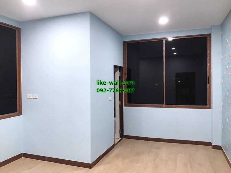 ผลงานติดวอลเปเปอร์ ลายจุด สีฟ้า ย่านพัทยา