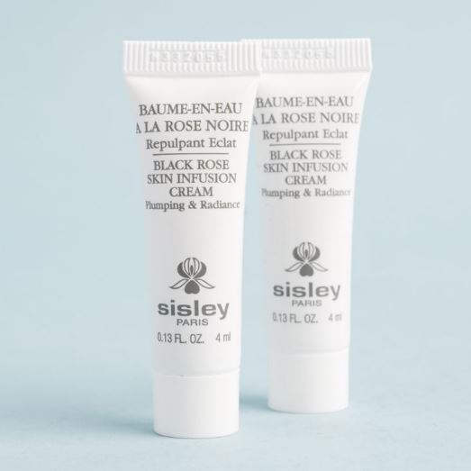 **พร้อมส่ง**ขนาดทดลอง Sisley Black Rose Skin Infusion Cream 4ml.  ครีมกุหลาบดำ ไขความลับธรรมชาติจากพรรณกุหลาบหายาก เพื่อปรนนิบัติผิวให้ฟื้นคืนสู่ความฉ่ำชื่น ดูเอิบอิ่ม และเนียนใสยิ่งๆ ขึ้น ในทุกๆ วัน ด้วยเอกลักษณ์การบำรุง อันเป็นแบบฉบับกลุ่มผลิตภัณฑ์แบล็ค