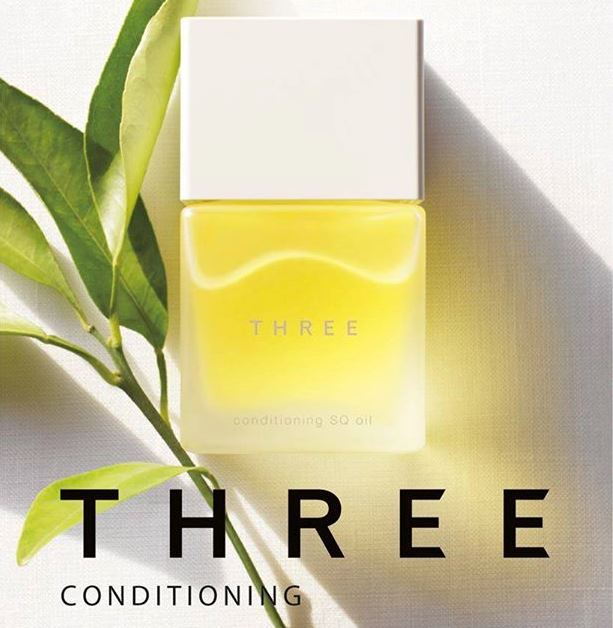 THREE Conditioning SQ Oil 30ml. จุดเริ่มต้นของความงามที่แท้จริง อยู่ที่คุณภาพของการนอนหลับ เซรั่มสูตรเนื้อออยล์ธรรมชาติที่มีส่วนผสมของสารสกัดธรรมชาติ 85% ค่ะ กลิ่นหอมที่มอบความรู้สึกรื่นรมย์ ผ่อนคลาย ช่วยเสริมคุณภาพการนอนหลับให้สนิทและลึกมากยิ