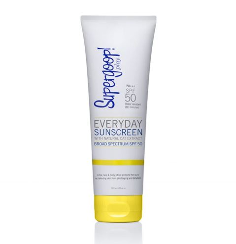 **พร้อมส่ง**Supergoop! Everyday Sunscreen Broad Spectrum SPF 50 ขนาด 222ml. โลชั่นกันแดดสูตรกันน้ำที่ใช้ได้กับทั้งใบหน้าและผิวกายกันเหงื่อกันน้ำ สามารถใช้ทาลงเล่นน้ำได้นานถึง 80 นาที เหมาะสำหรับทุกสภาพผิว เป็นครีมกันแดดที่ประสิทธิภาพสูงพร้อมปกป้องผิวจากรั