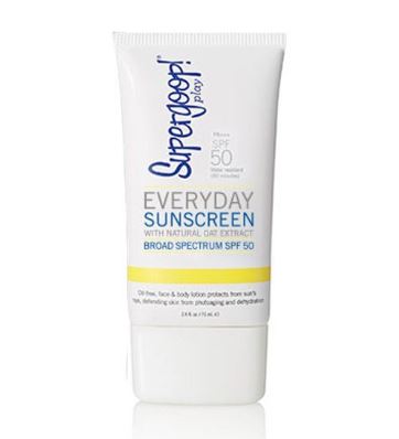 **พร้อมส่ง**Supergoop! Everyday Sunscreen Broad Spectrum SPF50 with Natural Oat Extract ขนาด 71ml. โลชั่นกันแดดสูตรกันน้ำที่ใช้ได้กับทั้งใบหน้าและผิวกายกันเหงื่อกันน้ำ สามารถใช้ทาลงเล่นน้ำได้นานถึง 80 นาที เหมาะสำหรับทุกสภาพผิว เป็นครีมกันแดดที่ประสิทธิภา