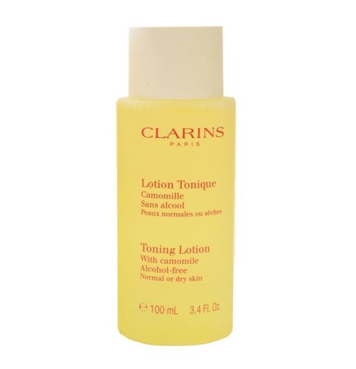 Clarins Toning Lotion With Camomile Alcohol Free 100ml. โทนเนอร์ปรับสภาพผิวปราศจากแอลกอฮอลล์ ด้วยสารสกัดของ Camomile และ Linden ทำความสะอาดด่านสุดท้ายสำหรับผิวธรรมดาหรือผิวแห้ง อุดมไปด้วยวิตามิน B และ E ให้ผิวนุ่ม ชุ่มชื่น คืนความสดชื่น ฟื้นฟูผิ