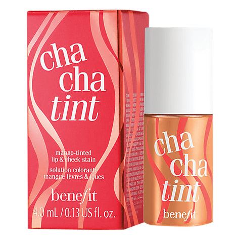 Benefit Cha Cha Tint Mango Tinted Cheek and Lip Stain Mini 4.0 ml. ทิ้นท์สำหรับพวงแก้มและริมฝีปากสีส้มสดใส ช่วยแต่งแต้มพวงแก้มและริมฝีปากด้วยโทนสีคอรัลสไตล์ซัมเมอร์ ให้ลุคที่ดูเป็นธรรมชาติ มีชีวิตชีวา ติดทนนาน หลายชั่วโมง เพียงแต้ม chachatint 