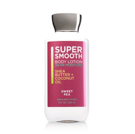 **พร้อมส่ง**Bath & Body Works Super Smooth Sweet Pea Shea Butter & Coconut Oil Body Lotion 236 ml. โลชั่นบำรุงผิวสูตรใหม่ เพื่อผิวเนียนนุ่มเป็นพิเศษเพิ่มสารสกัดน้ำมันมะพร้าว ช่วยให้ผิวเนียนเรียบ ชุ่มชื่น นุ่มอิ่มฟูน่าสัมผัส กลิ่นหอมของดอกไม้ หอมหว