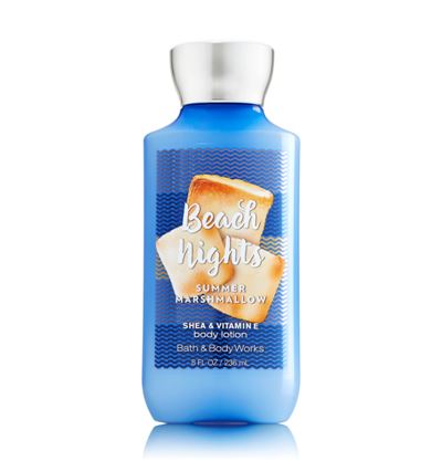 Bath & Body Works Beach Nights Summer Marshmallow Shea & Vitamin E Body Lotion 236 ml. โลชั่นบำรุงผิวสุดพิเศษ กลิ่นหอมอบอุ่นของมาสเมโล่แสนหวาน ด้วยกลิ่นหอมอ่อนๆของวนิลลา ผสานกลิ่นไอทะเล หอมโรแมนติกมากๆค่ะ