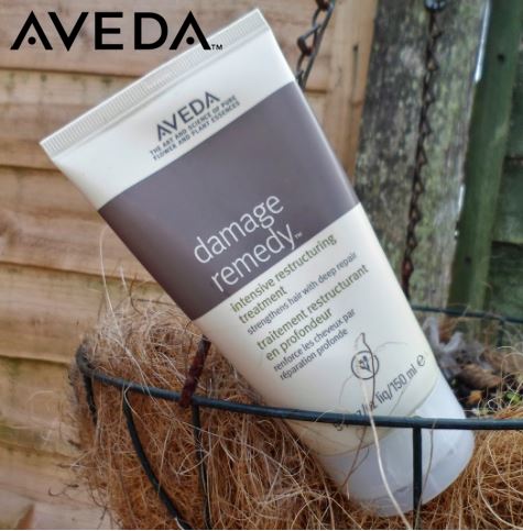 **พร้อมส่ง**Aveda Damage Remedy Intensive Restructuring Treatment 150 ml. ทรีตเม้นท์บำรุงผมจากพืชธรรมชาติ เพื่อการบำรุงพิเศษประจำอาทิตย์ เข้มข้นด้วย quinoa protein จะเข้าบำรุงผมแห้งเสียให้กลับมีสภาพดีมีน้ำหนักให้ผมนุ่มลื่นและอยู่ทรง พร้อมปกป้องผมเสียในอนา