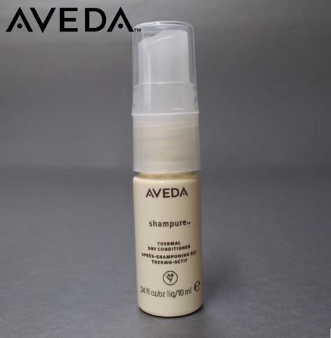 **พร้อมส่ง**Aveda Shampure Thermal Dry-Conditioner 10 ml. สเปรย์ดรายคอนดิชั่นเนอร์ ฉีดลงบนเส้นผมได้เลยโดยที่ไม่ต้องล้างออก ช่วยฟื้นฟูบำรุงเส้นผมให้กลับมานุ่มและเรียบขึ้นมากกว่าเดิม ให้ผลเหมือนกับการใช้ครีมนวดผมเลยค่ะเหมาะมากสำหรับใช้ในวันที่เร่งรีบ