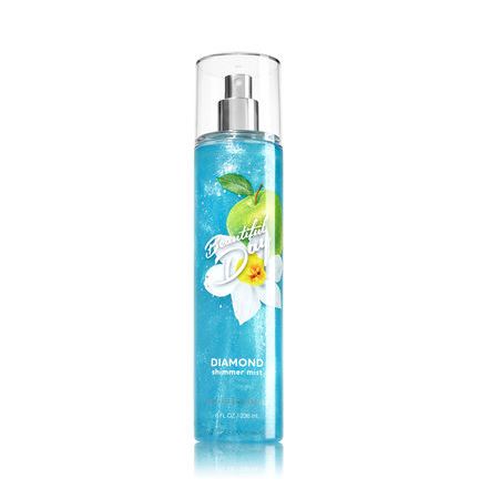 Bath & Body Works Beautiful Day Diamond Shimmer Mist 236 ml. สเปรย์น้ำหอมฉีดผิวกาย พิเศษ รุ่น Shimmer เมื่อฉีดลงบนตัว จะมีประกายวิบๆ ช่วยทำให้ผิวดูเปล่งประกายผ่องใส สำหรับสาวๆที่ชอบเปิดไหล่ หรือใส่แขนสั้น เป็นปลื้มกับสินค้ารุ่นนี้แน่นอ