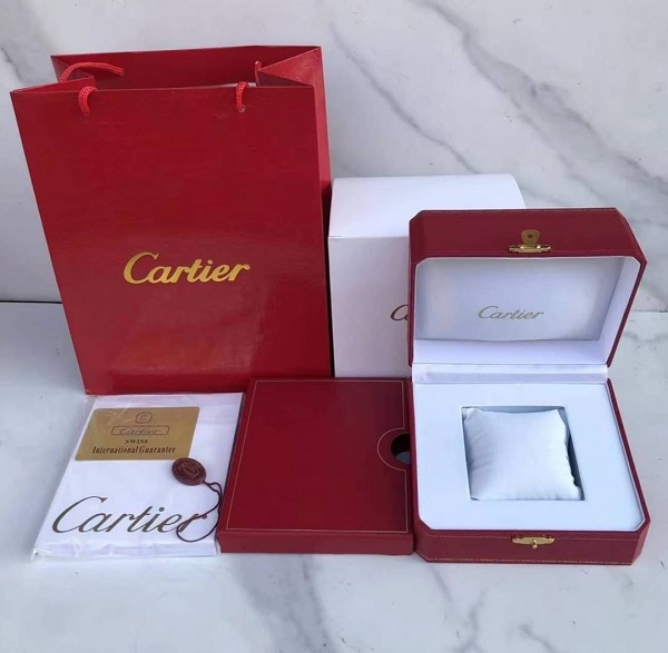 กล่องนาฬิกา แบบชุดใหญ่ ครบเซ็ต แบรนด์ Cartier