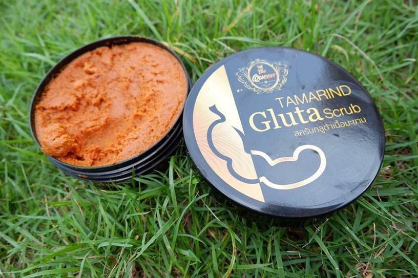 สครับกลูต้าเนื้อมะขาม Tamarind Gluta Scrub by TheQueen(350 กรัม)