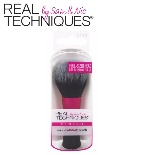 **พร้อมส่ง**Real Techniques Mini Multitask Brush #01704 (Finish) แปรงอเนกประสงค์ สามารถใช้ปัดบลัชออน ไฮไลท์ บรอนเซอร์ พกแปรงเดียวปัดได้ครบเลยค่ะ เป็นรุ่นลิมิเต็ด มีความโดดเด่นตรงด้ามแปรงที่ครีเอทเป็นโทนสีเมทัลลิกที่ดูสวยงามความพิเศษของแปรงตัวนี้คือหัวแปรง