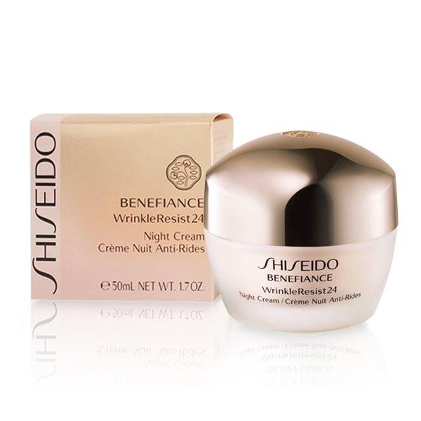 Shiseido Benefiance WrinkleResist24 Night Cream 50 ml. ครีมบำรุงผิวเพื่อลดเลือน เติมเต็มริ้วรอยร่องลึก มอบผิวที่ชุ่มชื่นแบบสุด ๆ ให้ผิวอวบอิ่ม ด้วยสารสกัดจาก สาหร่าย Chlorella, Mukurossi Extract, Gambir Extract ยั้บยั้งการเกิดริ้วรอย Bio-Hyalu