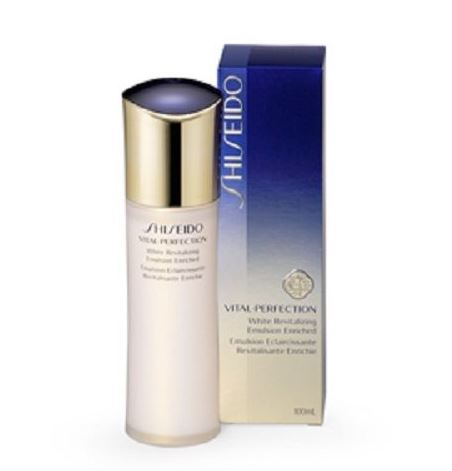 Shiseido Vital Perfection White Revitalizing Emulsion Enriched 100 ml. อิมัลชั่นบำรุงผิว สูตรสำหรับผิวธรรมดาถึงแห้ง ฟื้นบำรุงผิวจากความแห้งกร้านให้ผิวชุ่มชื่น และเสริมประสิทธิภาพการฟื้นบำรุงผิวจากริ้วรอยแห่งวัย ให้ผิวเนียนนุ่ม กระชับ มีความยืด