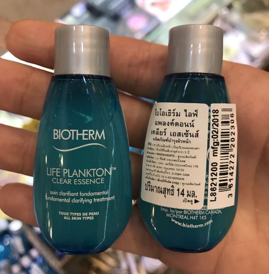 BIOTHERM Life Plankton Clear Essence ขนาดทดลอง 14 ml. ใหม่ล่าสุด ทรีตเม้นต์ฟื้นบำรุงความกระจ่างใสพื้นฐาน Life Plankton ความเข้มข้น 5% + เนื้อบางเบาฟื้นบำรุงความกระจ่างใส อัดแน่นด้วยสารผลัดผิวที่อ่อนโยนต่อผิว และส่วนผสมบำรุงผิว ช่วยในเรื่อง ควา