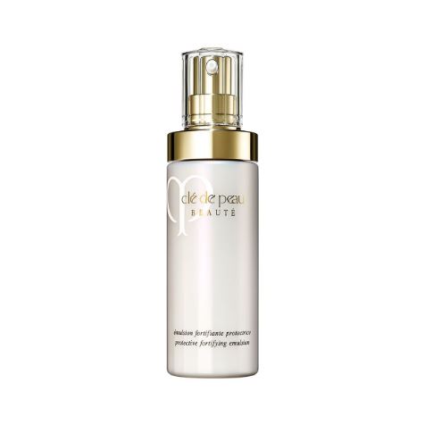 Cle de Peau Beaute Protective Fortifying Emulsion 125 ml. มอยส์เจอร์ไรเซอร์ที่เน้นการปกป้องดูแลผิวระหว่างวัน คงความเปล่งประกายได้อย่างมีประสิทธิภาพ พร้อมฟื้นฟูผิว ลดเลือนริ้วรอยก่อนวัย ตัวช่วยที่จะทำให้ผิวคุณสวยดั่งต้องมนต์ ปฏิบัติการสอดคล้องก